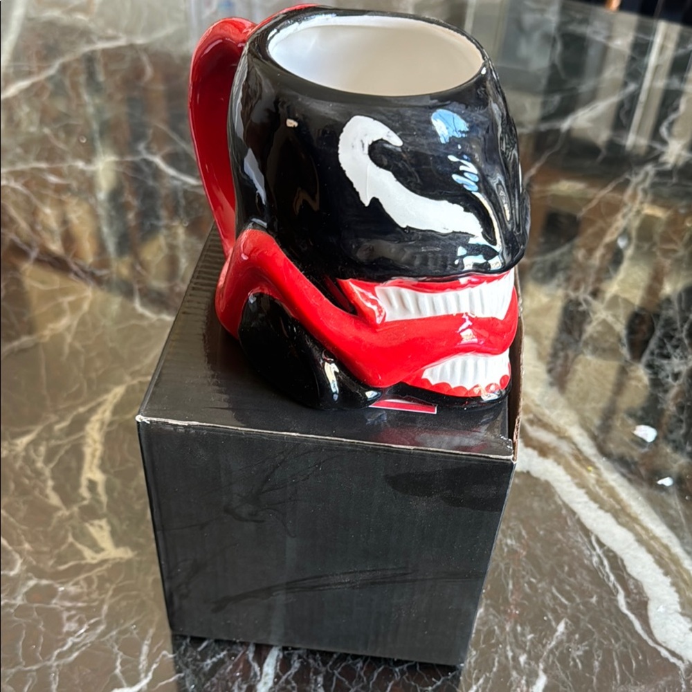 Venom Character Mug - Picture 2 of 3